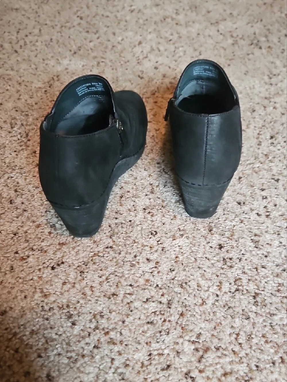 Dansko sleek black